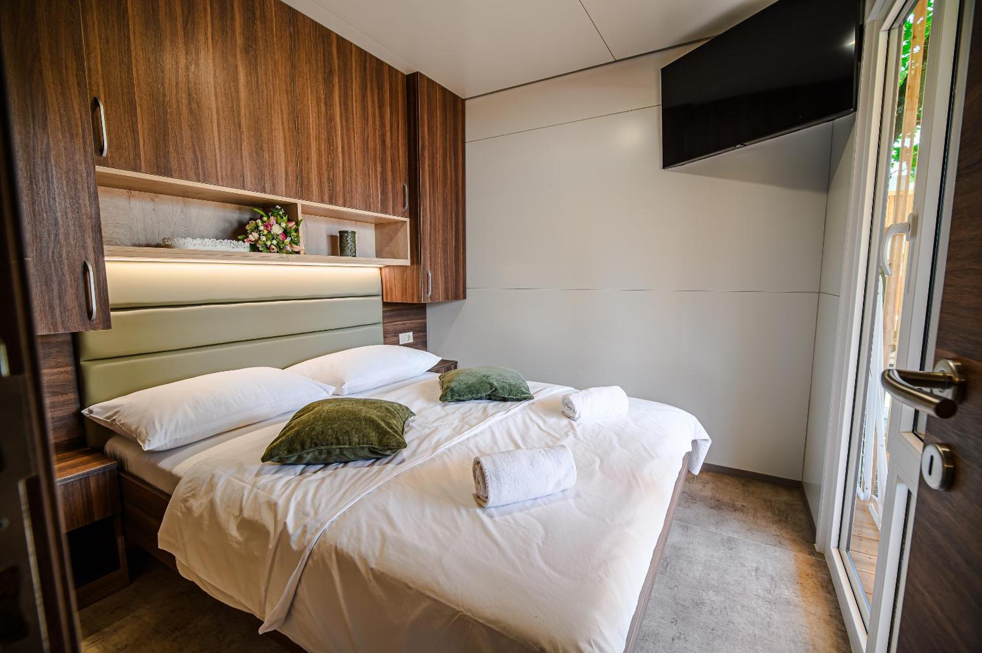 Premium Mobile Homes With Thermal Riviera Tickets Чатеж-об-Сави Экстерьер фото